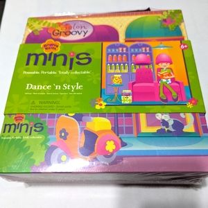 New Groovy Girl Mini Dance and Style Salon set